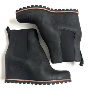 UGG Pax Round Toe Leather Wedge Booties Black Size 6.5